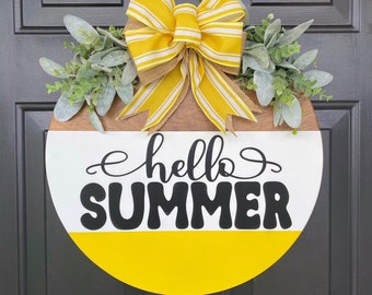 Hello Summer Door Sign: Yellow & White Hanging Wreath