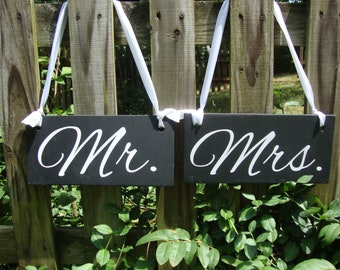 Mr. and Mrs. | Wedding Sign | Wood sign | Custom Wedding Sign | Photo Prop | Black and White Wedding | Chair Signs