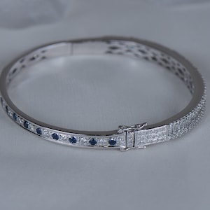 Reversible Diamond & Sapphire Bangle (14K White Gold)