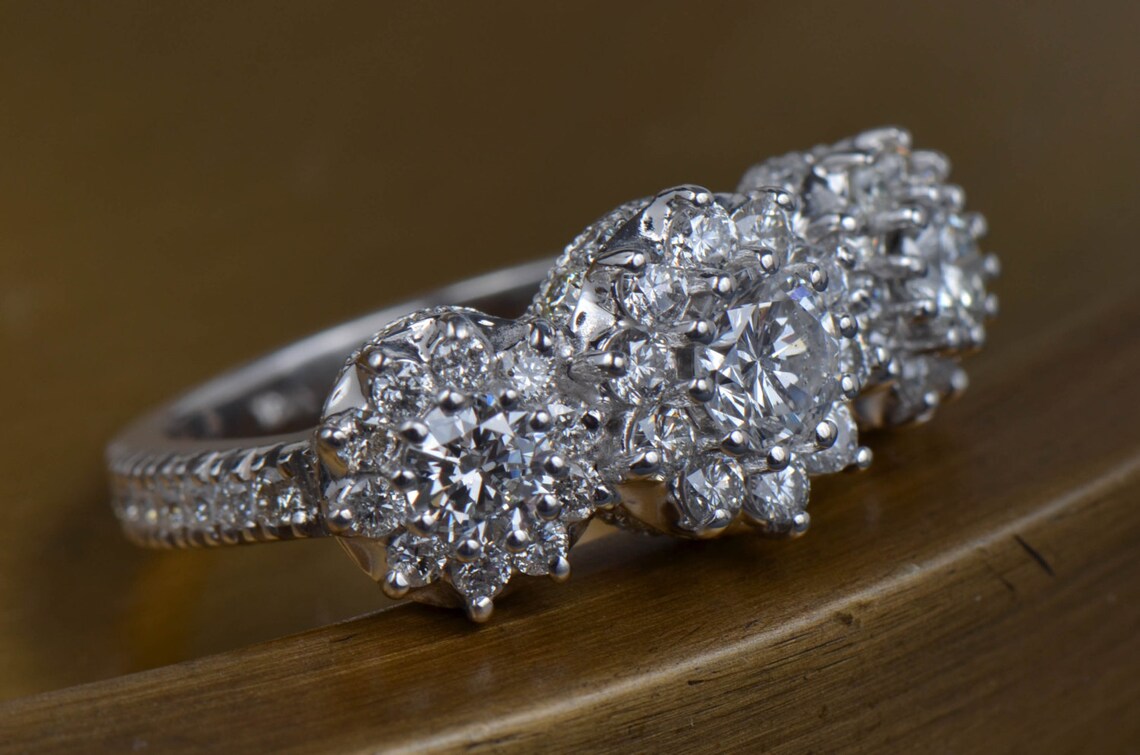 ONEOFAKIND Flowershaped Diamond Rosette Ring 18K White Etsy