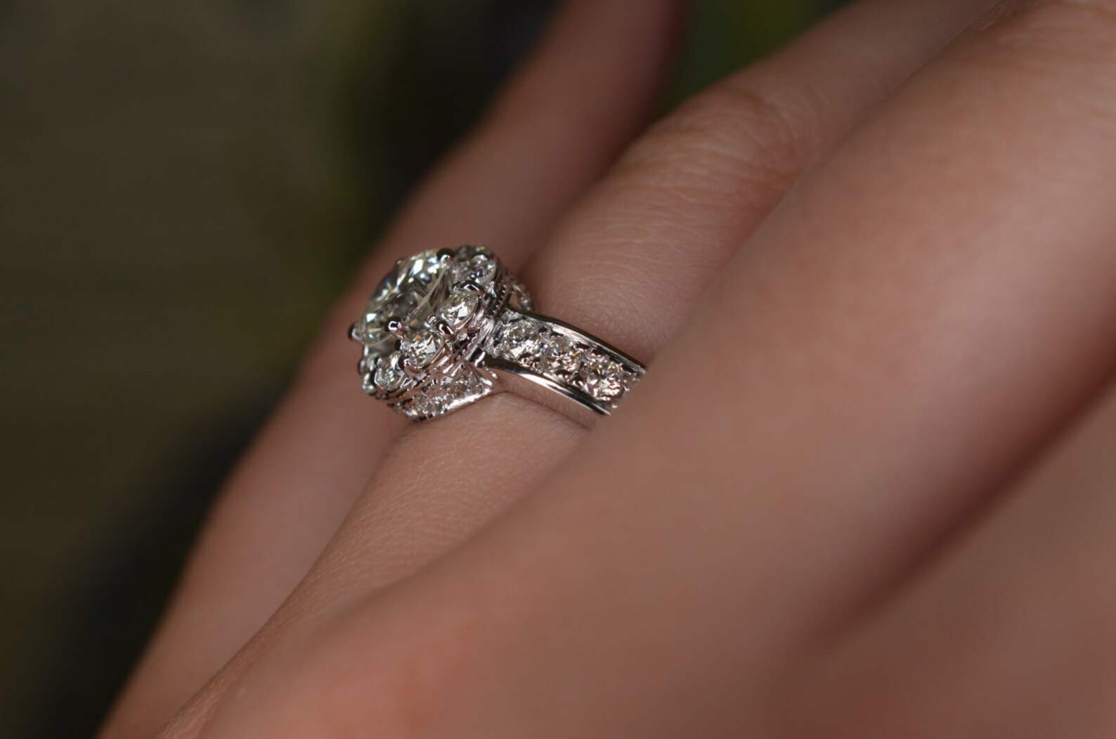 FlowerShaped Diamond Wedding Ring 18K White Gold Etsy