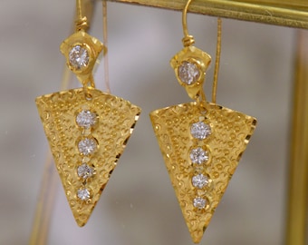 ONE-OF-A-KIND: Arrowhead Diamond Earrings (24K Gold)