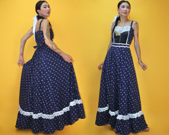 Vintage 1970s Gunne Sax Velvet Panel Calico Floor