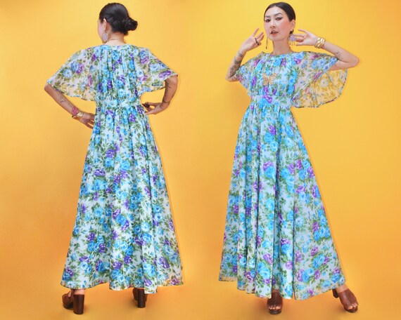 Vintage 70s does 30s style Capelet Flower in the S