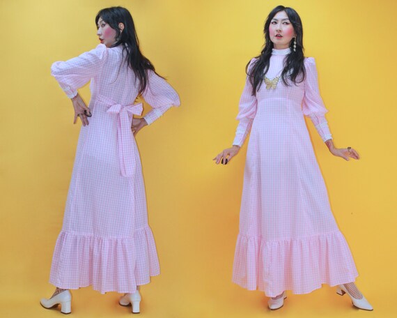 Vintage 1960s / 1970s Baby Pink Gingham Leg o Mutt