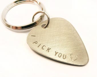 I Pick You Guitar Pick Keychain, German Silver Pick Plectrum, Hand Stamped Text, Dad Boyfriend Musician Gift,Man Groomsmen Father's Day Gift