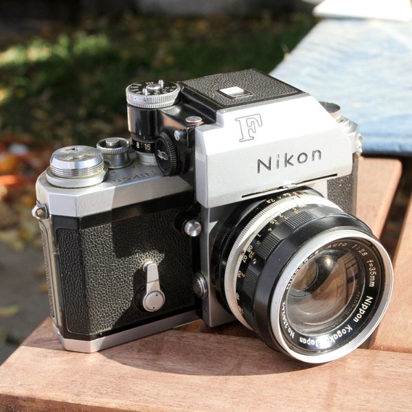 Working Vintage Nikon F Photomic 35mm Film SLR with Nikkor Lens