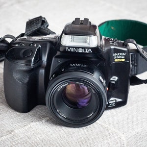 Working Vintage Minolta Maxxum 350si 35mm Film Camera with Prime Lens, Battery, and Film