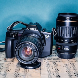 Working Canon EOS RT 35mm Film Camera Kit with Zoom Lenses and Pelican Hard Case