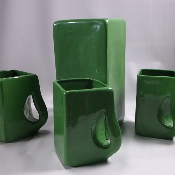 Modernist Green Pitcher And Cups  Mid Century  Ceramic .epsteam