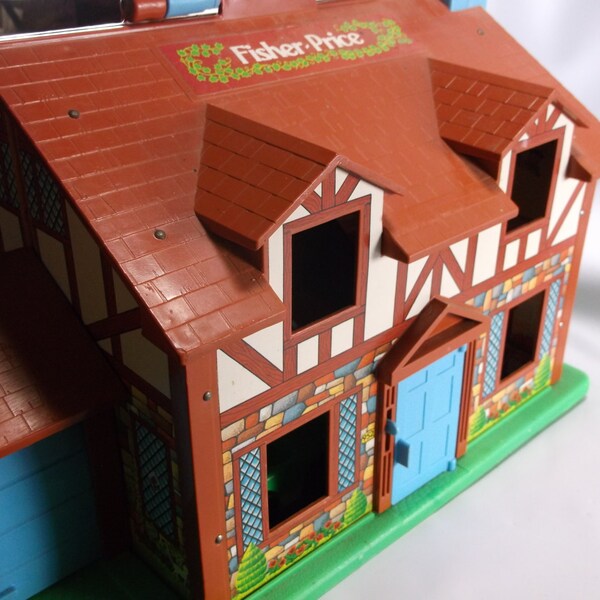 Vintage Fisher Price Play Family FAMILY HOUSE #952 Little People House And  Accessories .epsteam