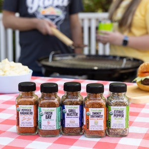 Organic Grill Master Gift Set | 5 Sampler Sized Glass Bottles of Seasoning | Handcrafted in Jacksonville, FL