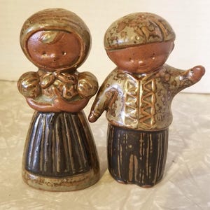 Vintage Knobler Couple Pottery Salt and Pepper Shakers 1960s Japan Rare