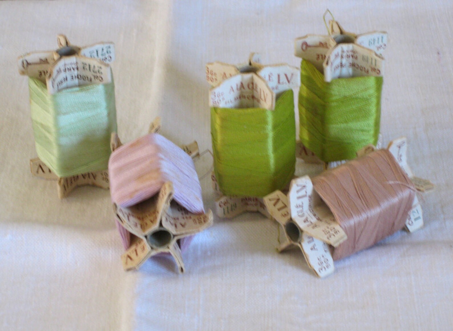 Französisch Faden Karte Rollen mit grünen lila und beige | Etsy