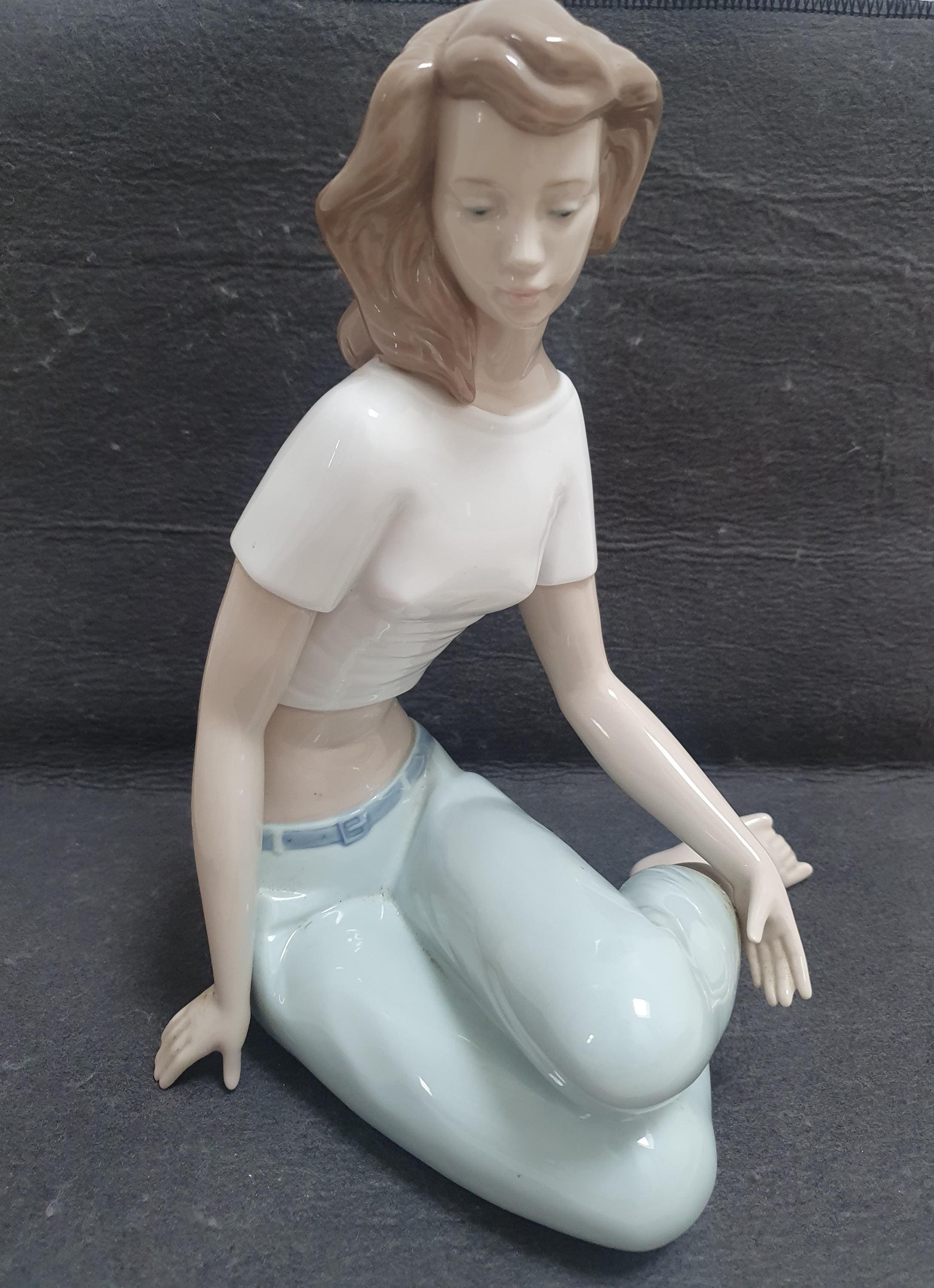 NAO リヤドロ エレガントな女性像 陶器置物 【公式通販】