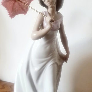 リヤドロ 磁器製 日傘をさす女性像「午後の散歩」 #7636 - Etsy 日本
