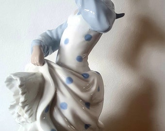 Flamenco Dancer, Lladro NAO Figurines Porcelain, Collectors niche, Gifts For Her Housewarming Gift Ideas, Lladro Retired, Large Figurine Art
