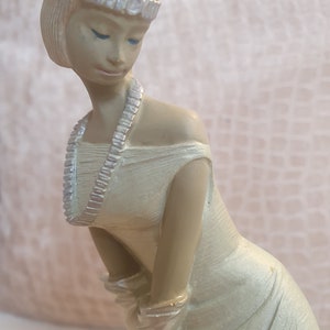 Vintage Art Deco Figurine Clay Pottery Statue of Stylish Girl with White Cat Collectible Art Sculpture Perfect Cat Lover Gift Ideas