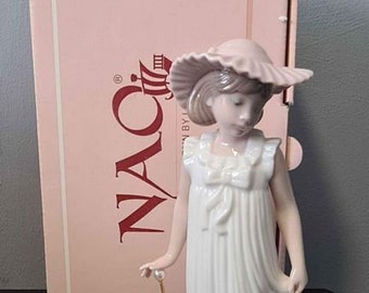Lladro NAO Figurine #1126 April Showers, Vintage Statue Excellent Condition, Porcelain Pottery Home Decor Collectible Gifts Statue