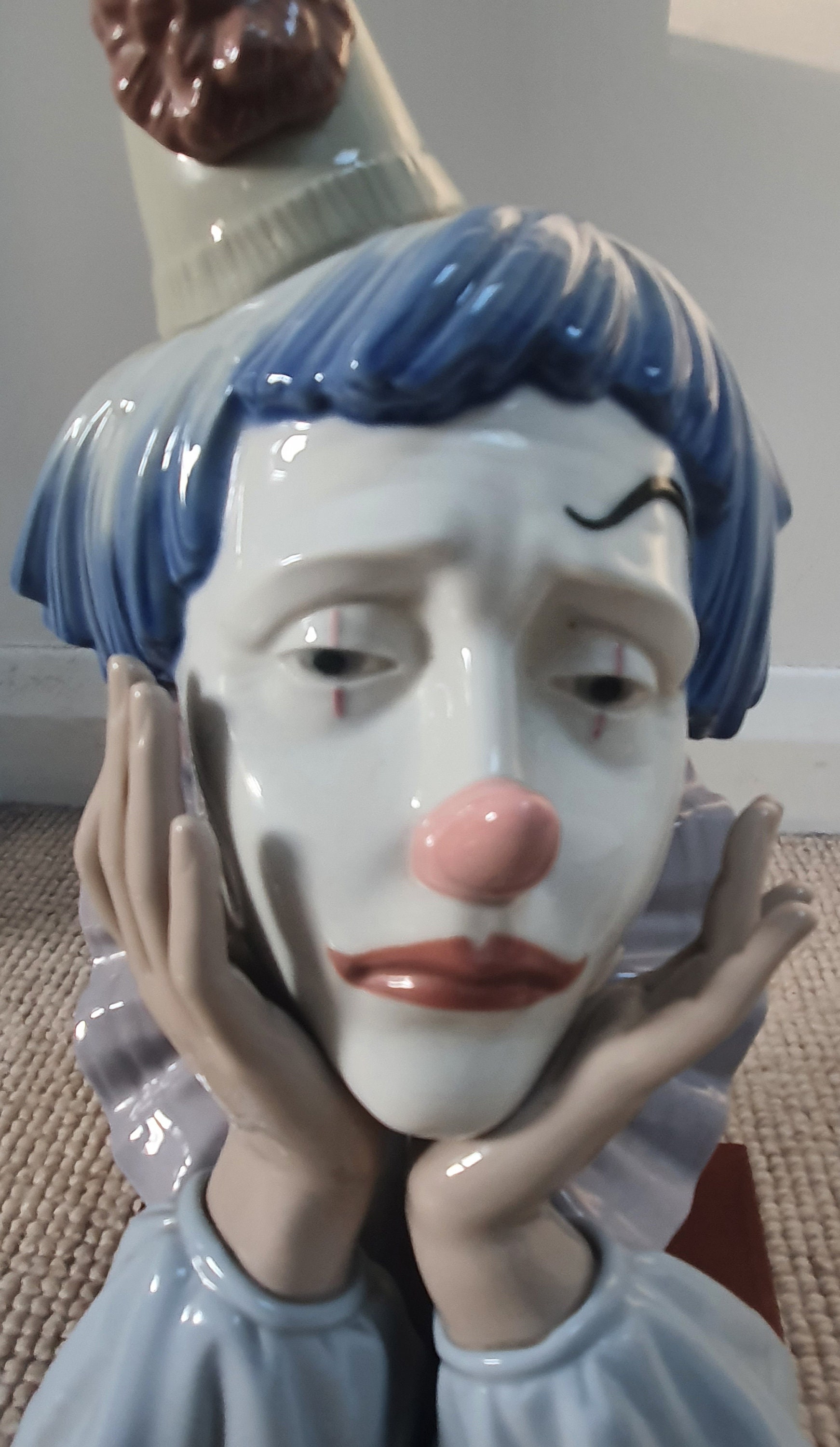Retired Lladro Sad Clown Figurine - 34cm - Lladro and Nao - Ceramics