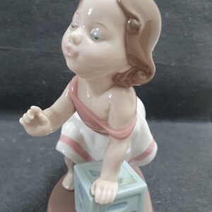 Lladro "My First Step" #6428 Figurine Retired Luxury Home Decor Collectors Art Object Sculpture Spanish Made Collectors Gift Baby Gifts