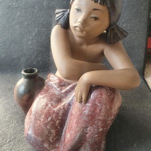 Objets d'art Lladro Gres Figurine fille avec cruche « DESIREE » #2146 1984 manteau de cheminée sculpture cadeaux pour amis vintage retraité espagnol sculpture art