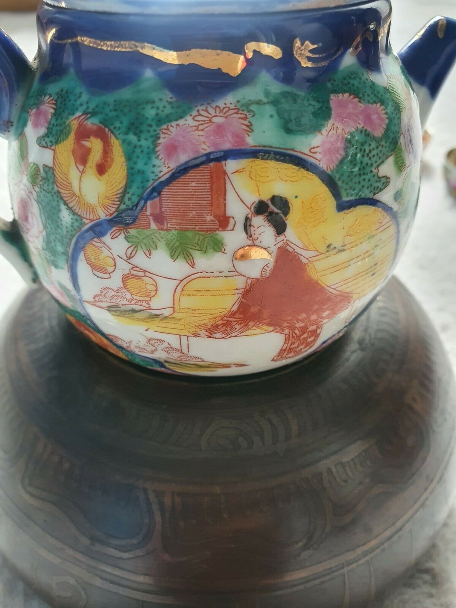 Antique Imari Teapot and Cups in Excellent Condition, Collector's Item Japanese Make, Tea Set