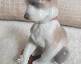 Lladro New Friend Dog With Snail On Paw Figurine, 6211 Collectors Gifts, Housewarming Gifts For Her, Unique Birthday Presents, Home Decor