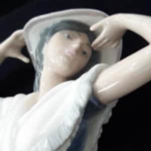 NAO by Lladro Daisa 1985 Woman with Hat Figurine – 12&quot; Vintage Porcelain Lady Statue – Collectible Spanish Decor