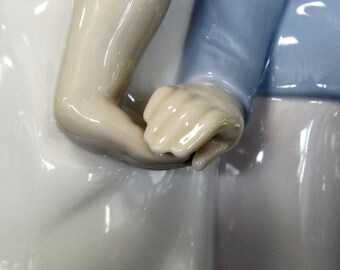 Lladro Figurines Retired #1127 Puppy Love Boy Girl Lladro Couples
