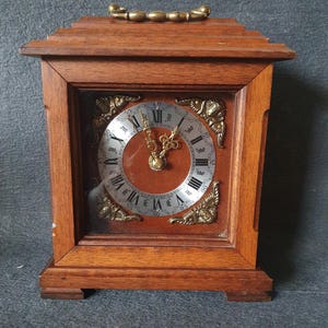 Mini WARMINK Vintage Table Clock | Vintage  Home Décor, Genuine Antique, Decorative Ornament Gifts Mantle Piece Original Clock for Mantel