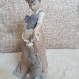 Lladro Figurines Retired 00181 &#39;Girl With Butterfly&#39; Vintage Gift, Large Figurine Vintage Porcelain Home Decor, Lladro Collectors, Perfect