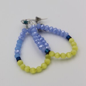 Drop-shaped color block light blue crystal earrings with yellow cat eye beads (small - 5.5 cm length)