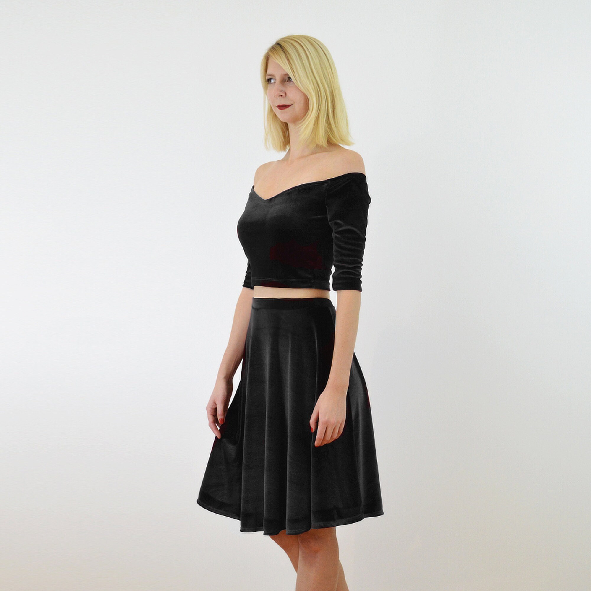 VELVET SKATER SKIRT | Black Velvet Jersey High Waist Skater