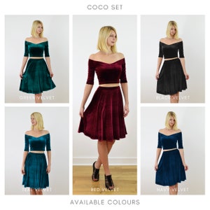 COCO 2-teiliges Stretch Samt Kleid Outfit. Off Shoulder Crop Top mit Plüsch Skater Rock Velour Weihnachts party Kleid in Rot Bild 10