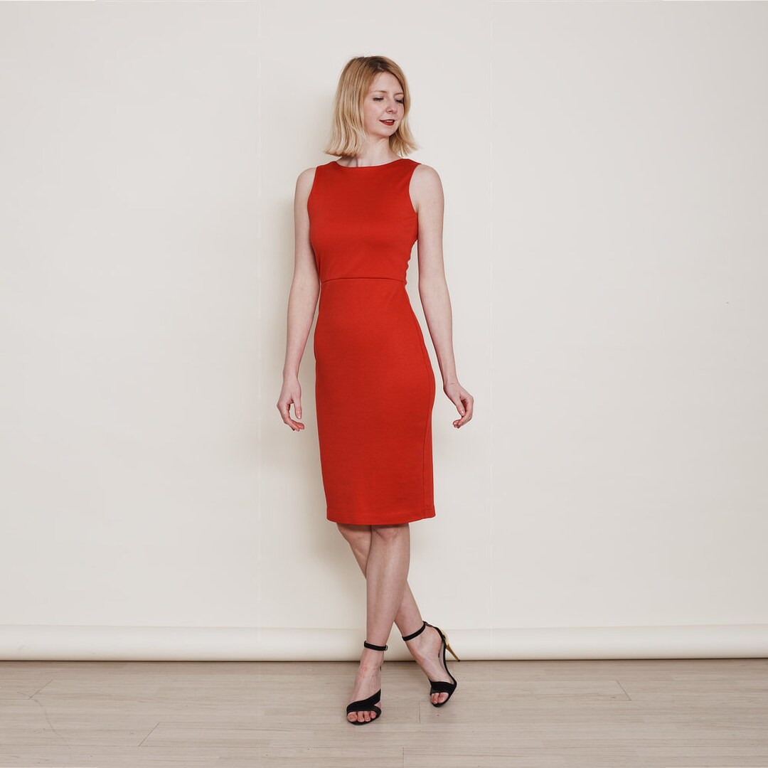 vesper square neck pencil dress in red Vesper Square neck ruched bust bodycon midi dress in red