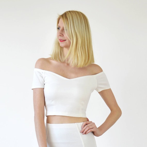 rand Pennenvriend Nauwgezet OFF SHOULDER TOP White off the Shoulder Top. Fitted Crop - Etsy