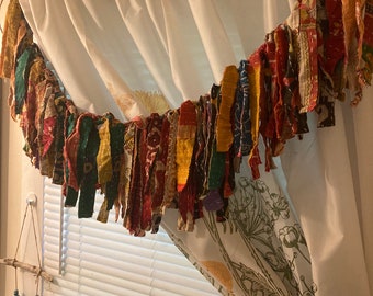 Vintage Kantha Bohemian Hippie Cottage Upcycled Rags Garland