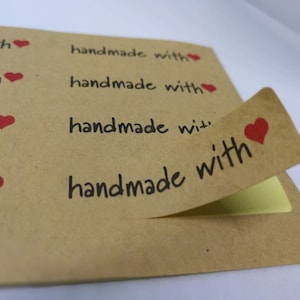 Stickers faits main avec amour|Étiquettes kraft marron faites main avec amour|Stickers kraft faits main avec amour|Étiquettes pour objets faits main|Étiquettes kraft
