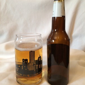 Milwaukee Skyline Can Glass image 4