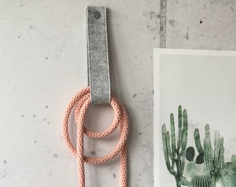 Loop XL wallhooks | handmade felt wall hanger in light grey