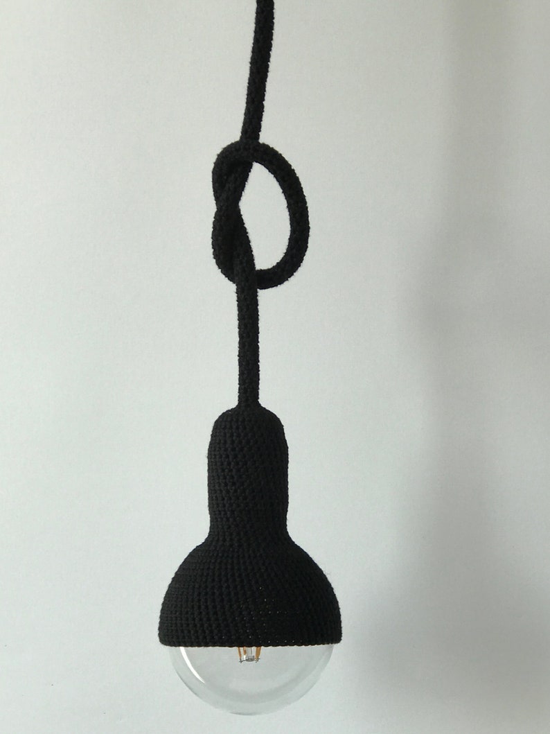 Lampe plug in crocheted handmade pendant lamp in black imagem 1