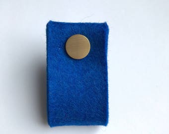 SALE Loop doorhandle | handmade felt doorknob in bue