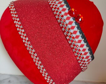 Heart Alice in Wonderland valentine decor decoration wreath attachment Queen of Hearts