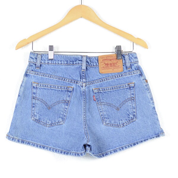 Vintage Levis Mid Rise Denim Shorts Size 30