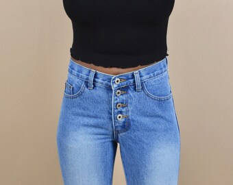 jeans with buttons on front