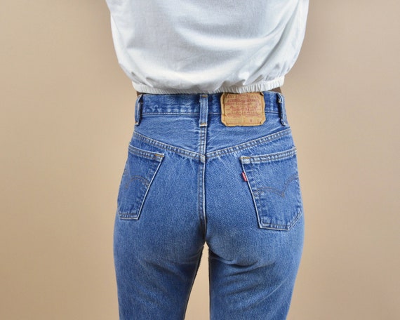 Levi's 501 Size 28 High Rise Button Fly Vintage De