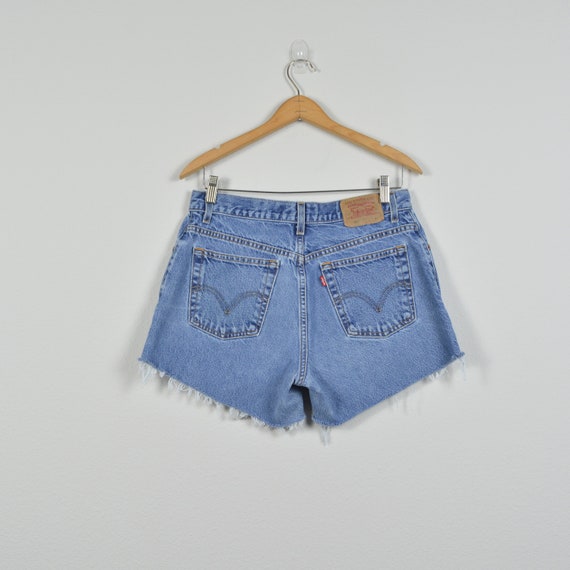 Levi's 550 Vintage Denim 2000s Cutoff Shorts - image 1