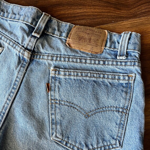 Levi's 550 Cutoff Husky Fit Denim Shorts - image 4