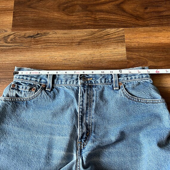 Levi's 550 Vintage Denim 2000s Cutoff Shorts - image 4